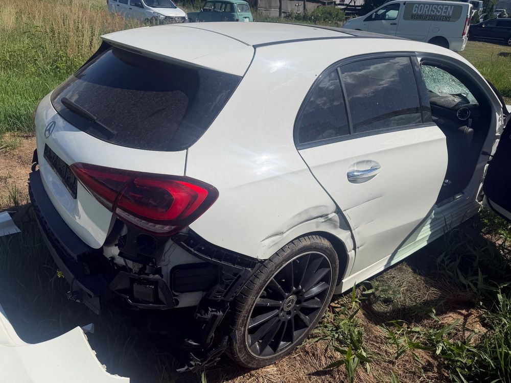 Mercedes-Benz A W177 (2018-) 180 d 8G-DCT Edition AMG Line 2021