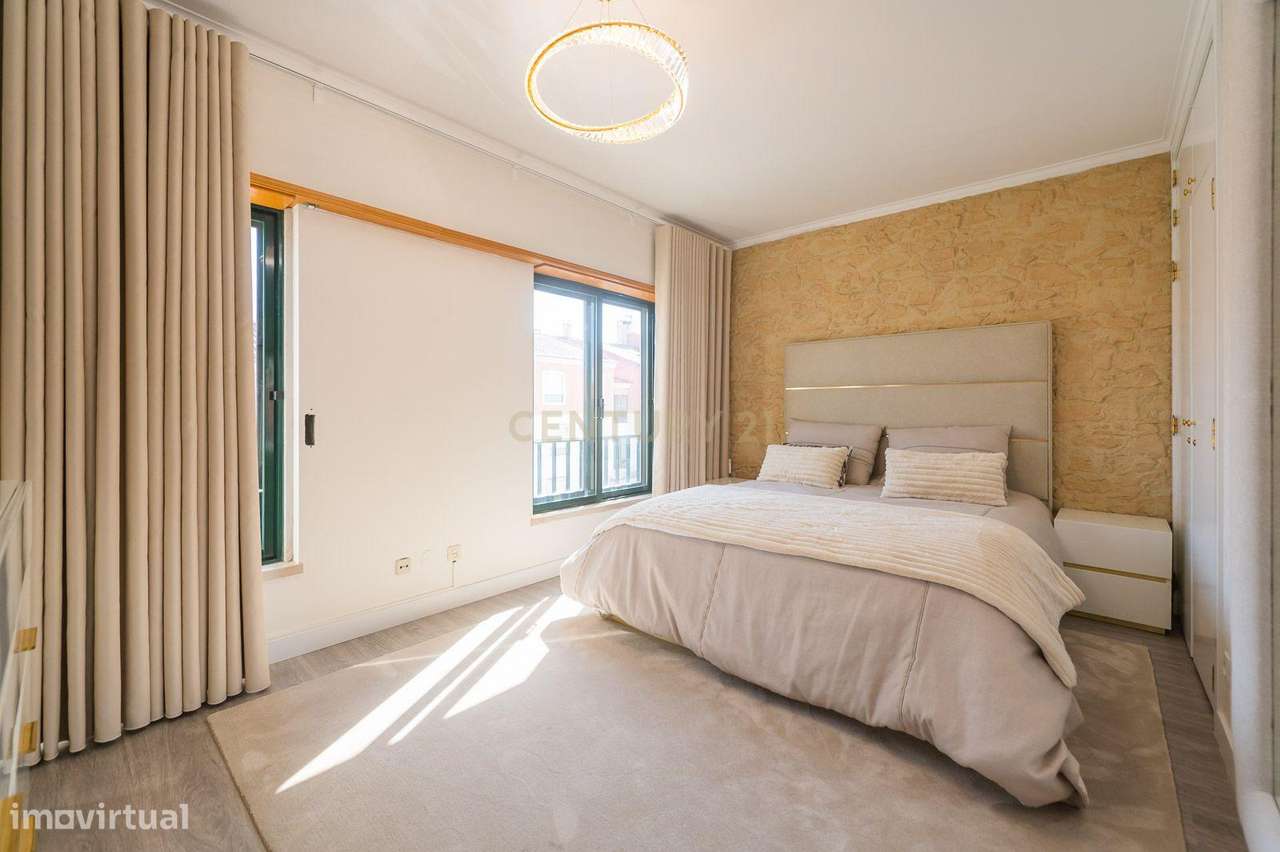 Apartamento T3 com Garagem em Loures-22