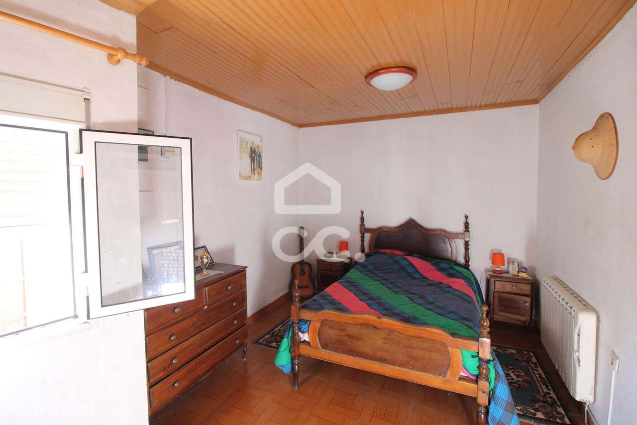 Moradia T4 para restauração com Potencial na Periferia de Chaves - Grande imagem: 4/21