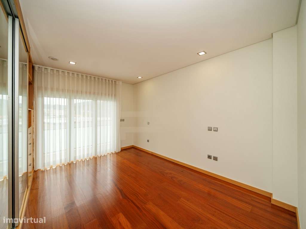 Moradia Gaveto T3 em Braga-26