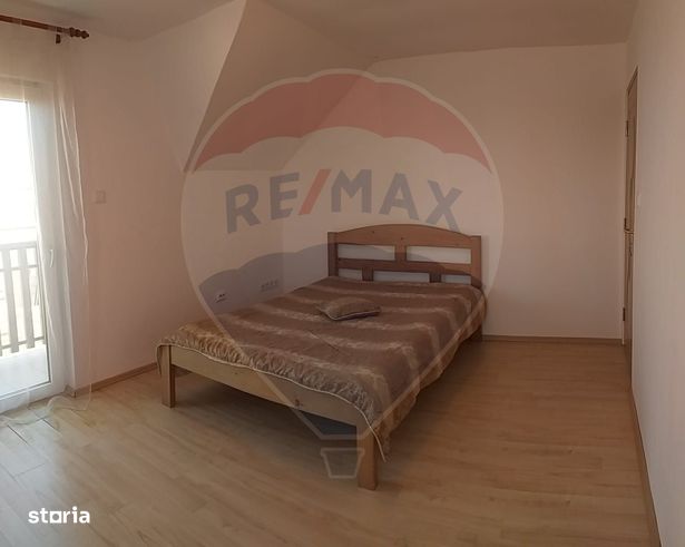 Casă / Vilă cu 5 camere de vânzare-12