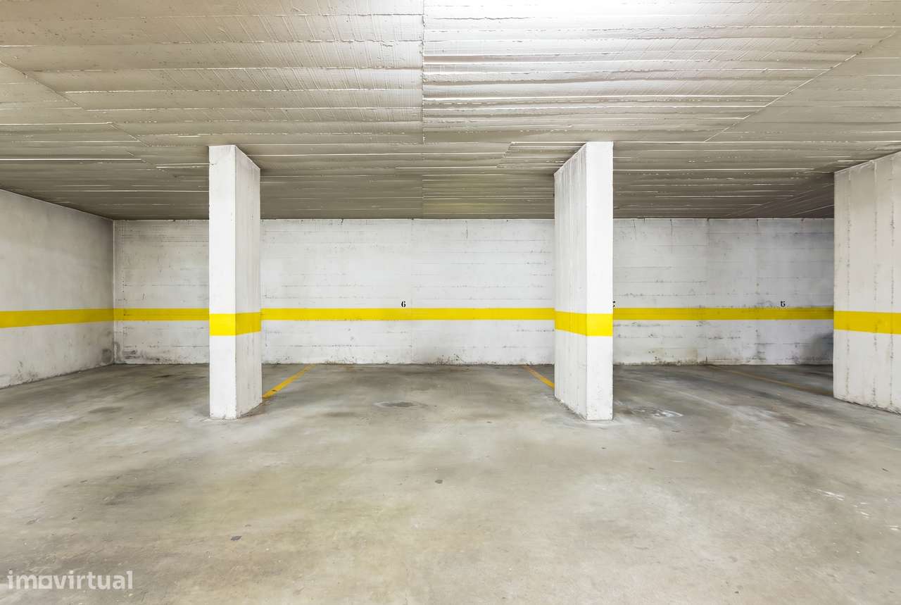 T3 com óptimas áreas e 1 Lugar de garagem, na II Fase Quinta da Piedad-14