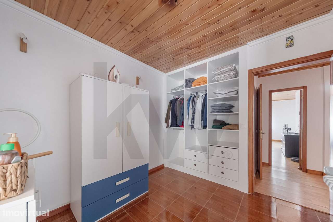 Moradia T4 na Estrada 25 de Abril no Concelho da Praia da Vitória - Grande imagem: 4/21