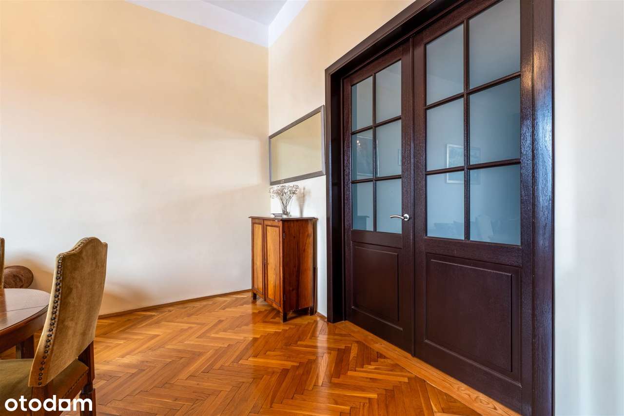 Reprezentacyjna KAMIENICA na Krzykach – unikatowe 76 m, wysokie sufity-5