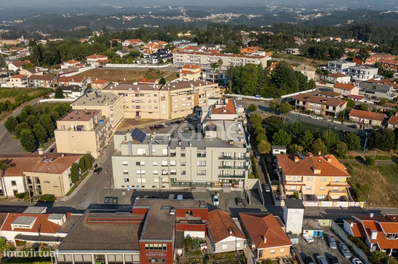 Apartamento T3 com 171m², e garagem fechada, em Argoncilhe - Grande imagem: 4/29