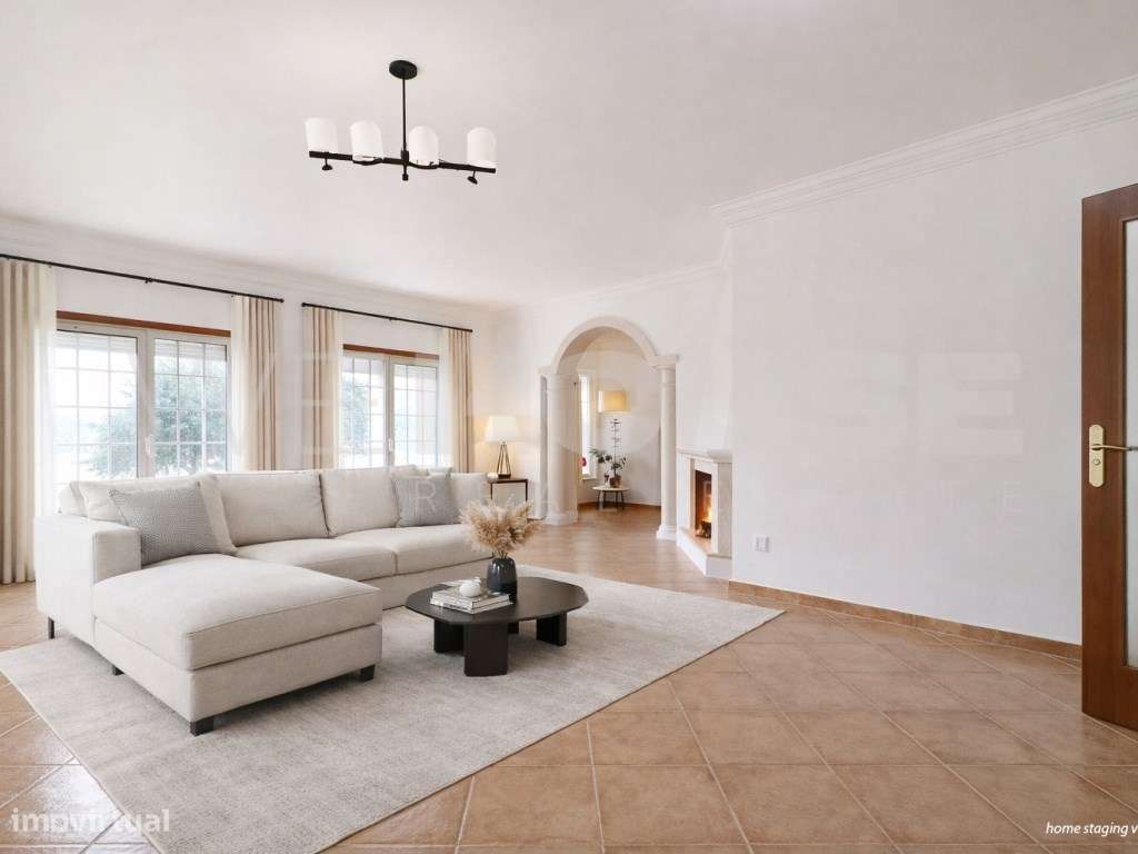 Moradia T4 com 280 m2, inserida em terreno com 2500 m2 em Palmela-10