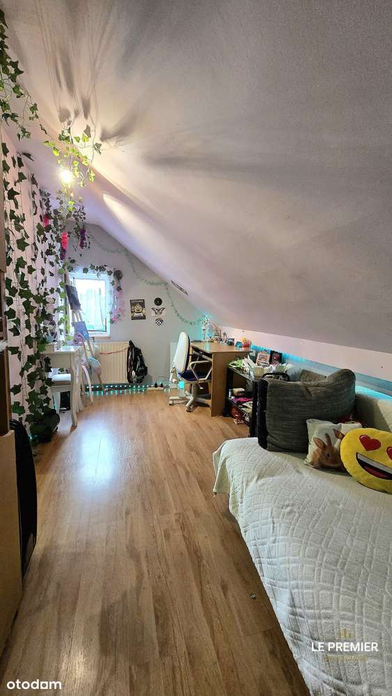 Dom z lokalem usługowym i magazynem – Małomicka-16