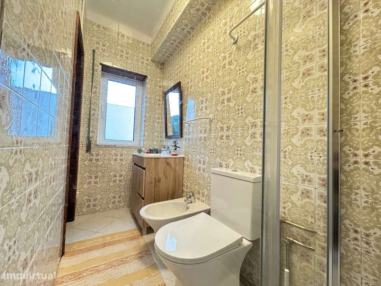 Moradia Independente de 2 Andares – Excelente Exposição Solar (Sul)-12