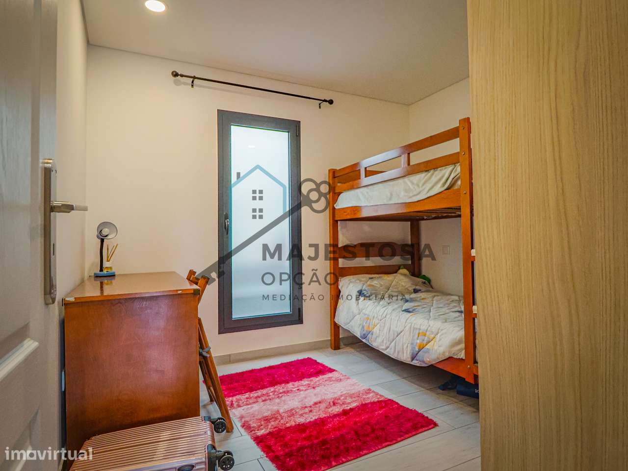 Moradia com 4 Apartamentos T1 — Gualtar, Braga-8