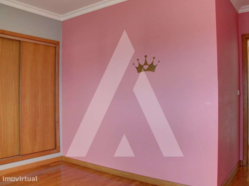 Apartamento T3 Oliveira do bairro-29