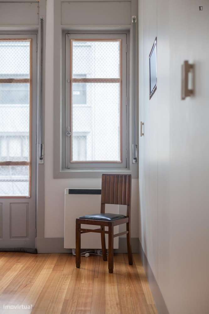 Quarto - localizado em Santo Ildefonso Porto - Grande imagem: 3/20