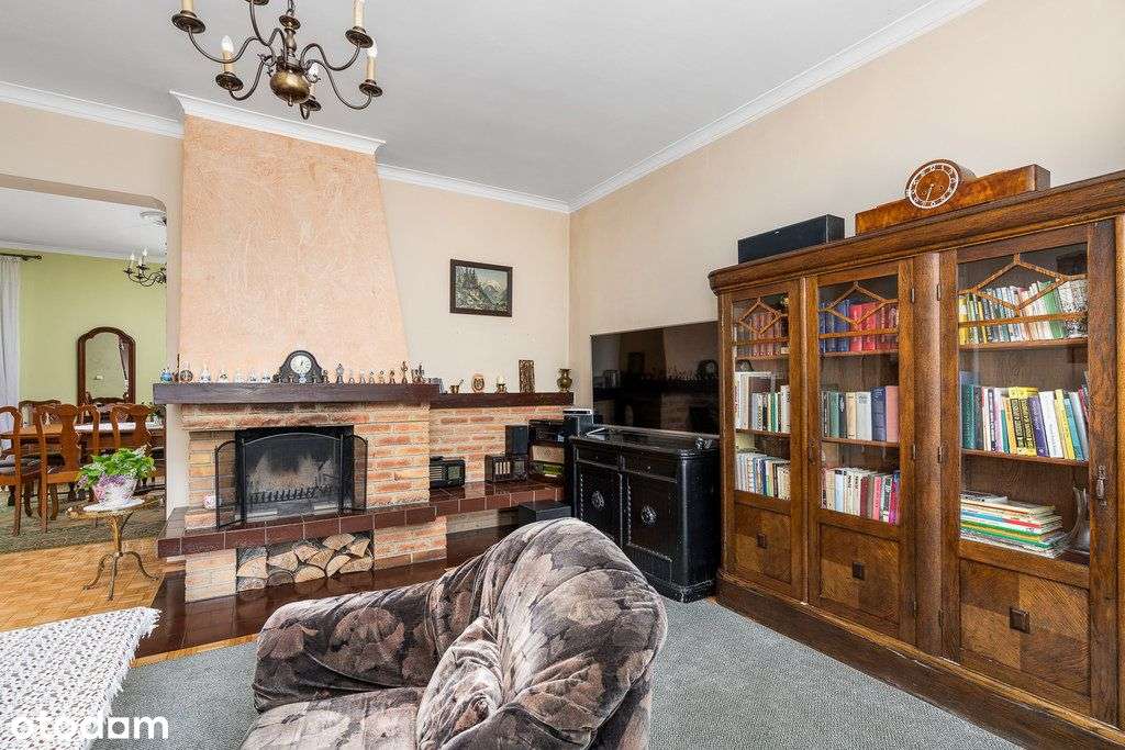 Willa w klasycznym stylu z ogrodem-9