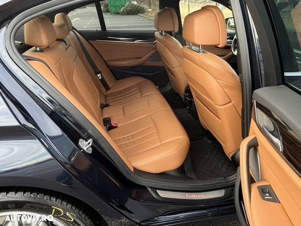 BMW Seria 5 520d Aut. Luxury Line - 13