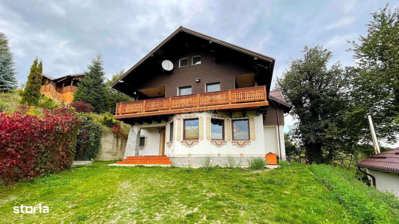 Complex de 3 case pe 18000 mp teren - Imagine principală: 2/20