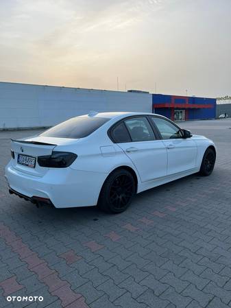 BMW Seria 3 335i xDrive - 5