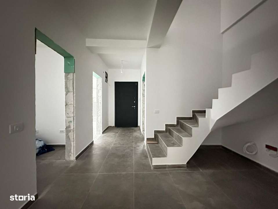 Vila  - P+1 - Ovidiu  Sud - Imagine principală: 4/19