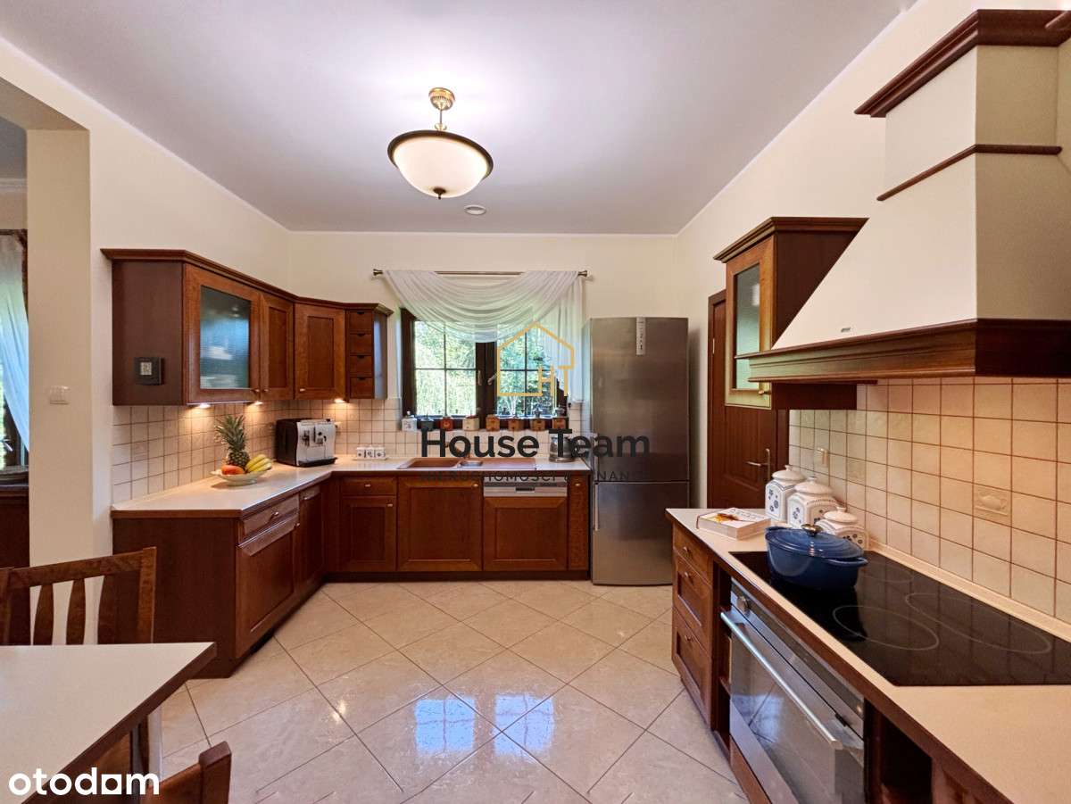 Klasyczny i stylowy dom - Niwy - 251 m2-5