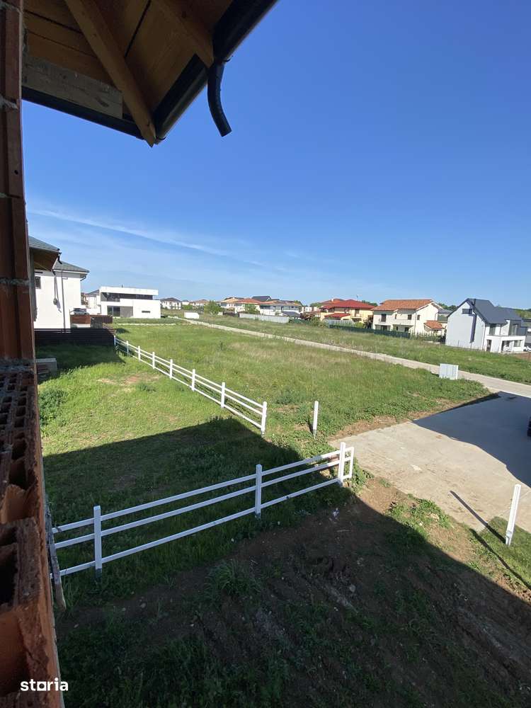 Vila 5 camere in Paradisul Verde, racordata la utilitati, autorizatie-9