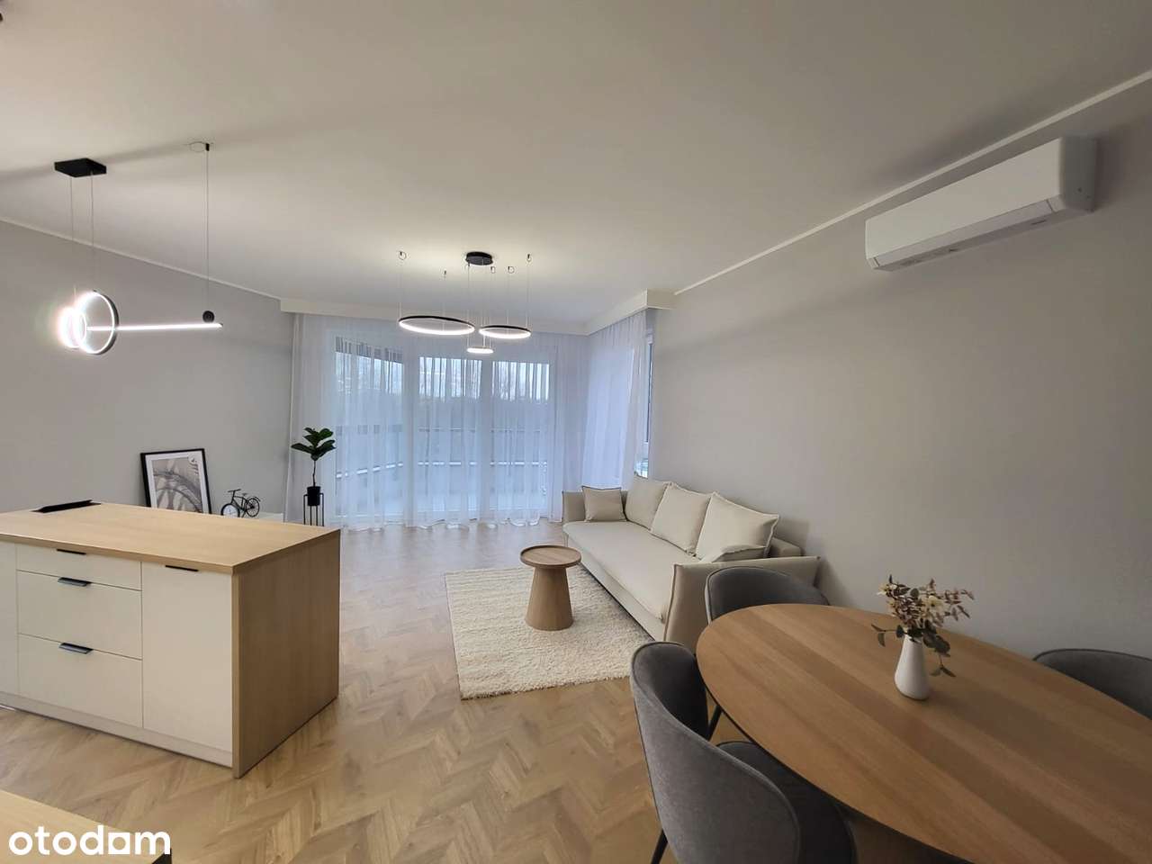 Komfortowe w super lokalizacji, 2 łazienki, klimatyzacja-1