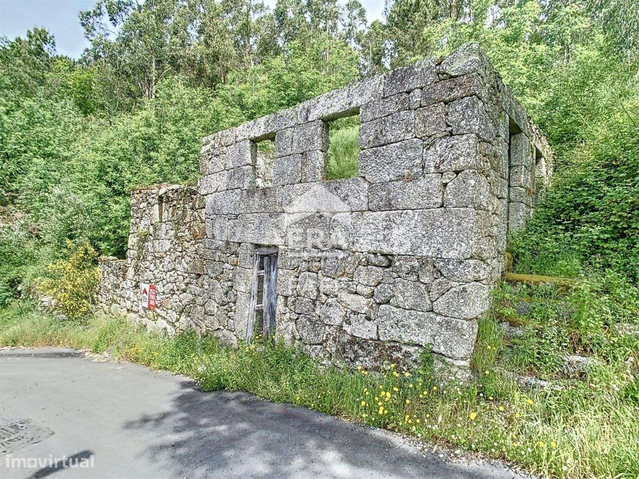 Moradia rústica em Vila Cova - Grande imagem: 3/12