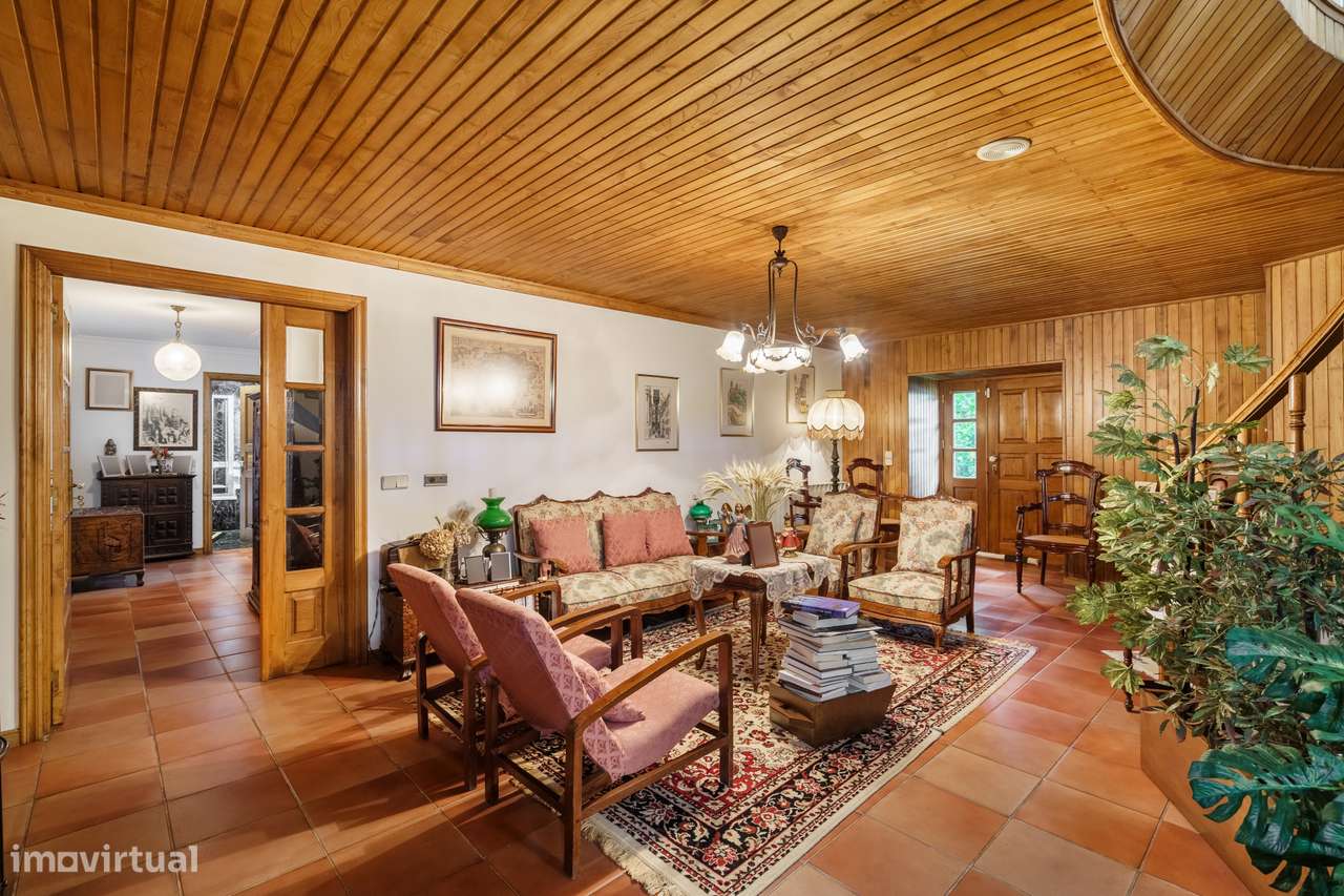 Moradia T5 em pedra em Vila Verde da Raia - Chaves-15