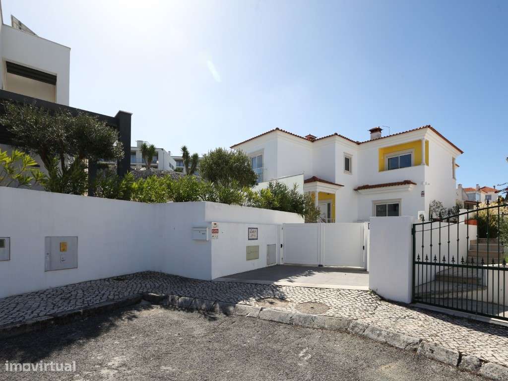 Magnífica Moradia T4 com piscina na Tapada | Sítio da Nazaré-40