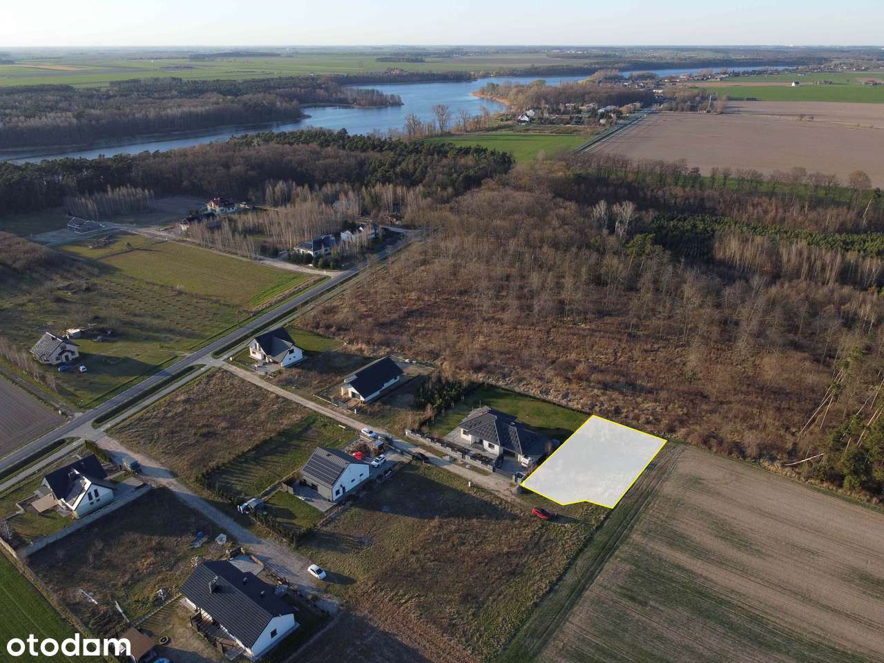 Działka budowlana przy lesie, blisko jeziora | MPZP | Strykowo-0