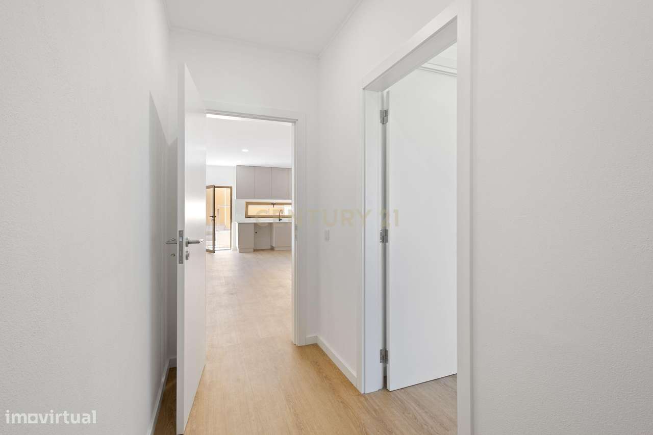 Moradia T3, NOVA - Alcoentre (centro) - Grande imagem: 2/10