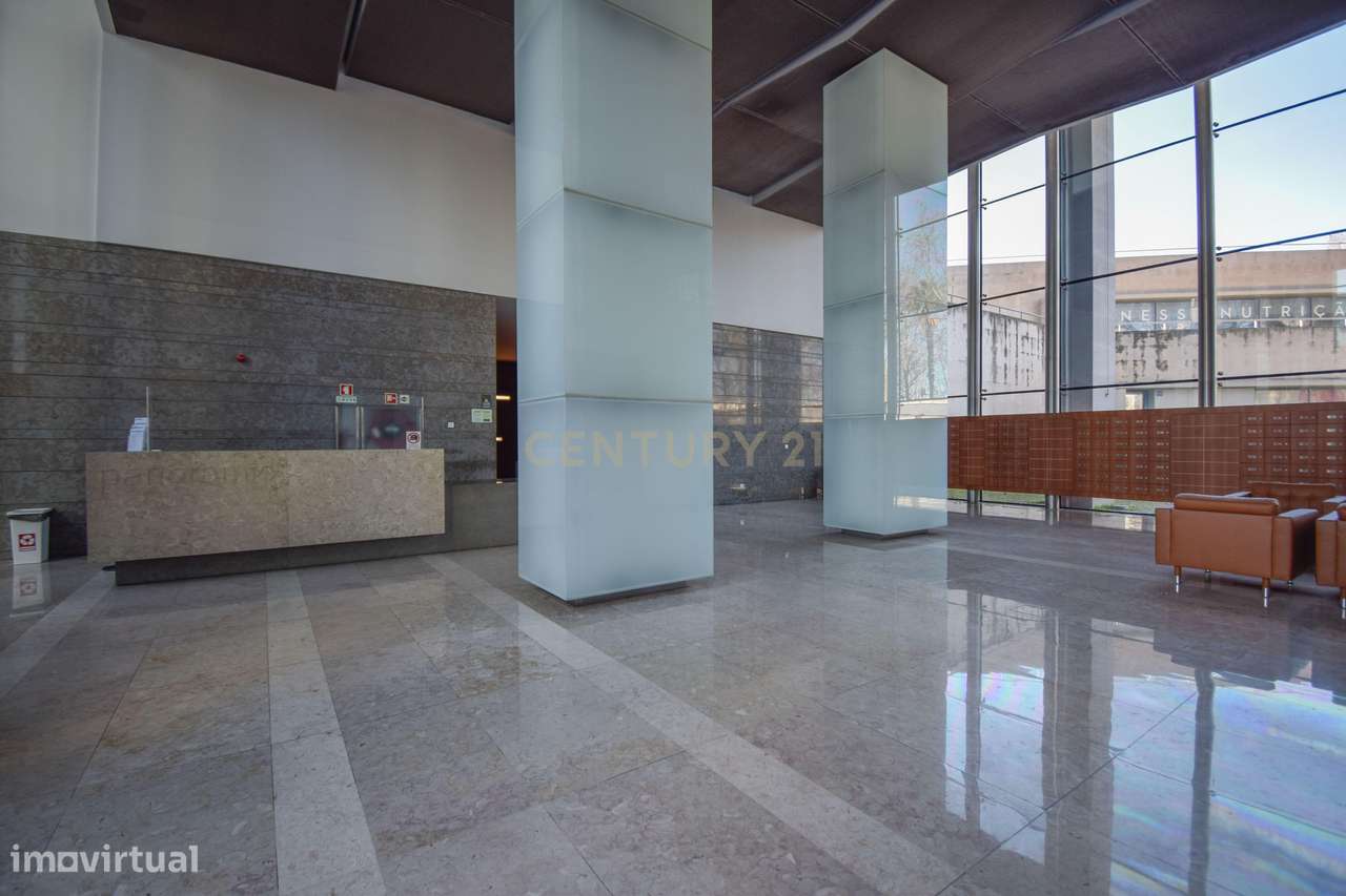 Apartamento T2 renovado e mobilado no Parque das Nações (edif. Panoram - Grande imagem: 4/25