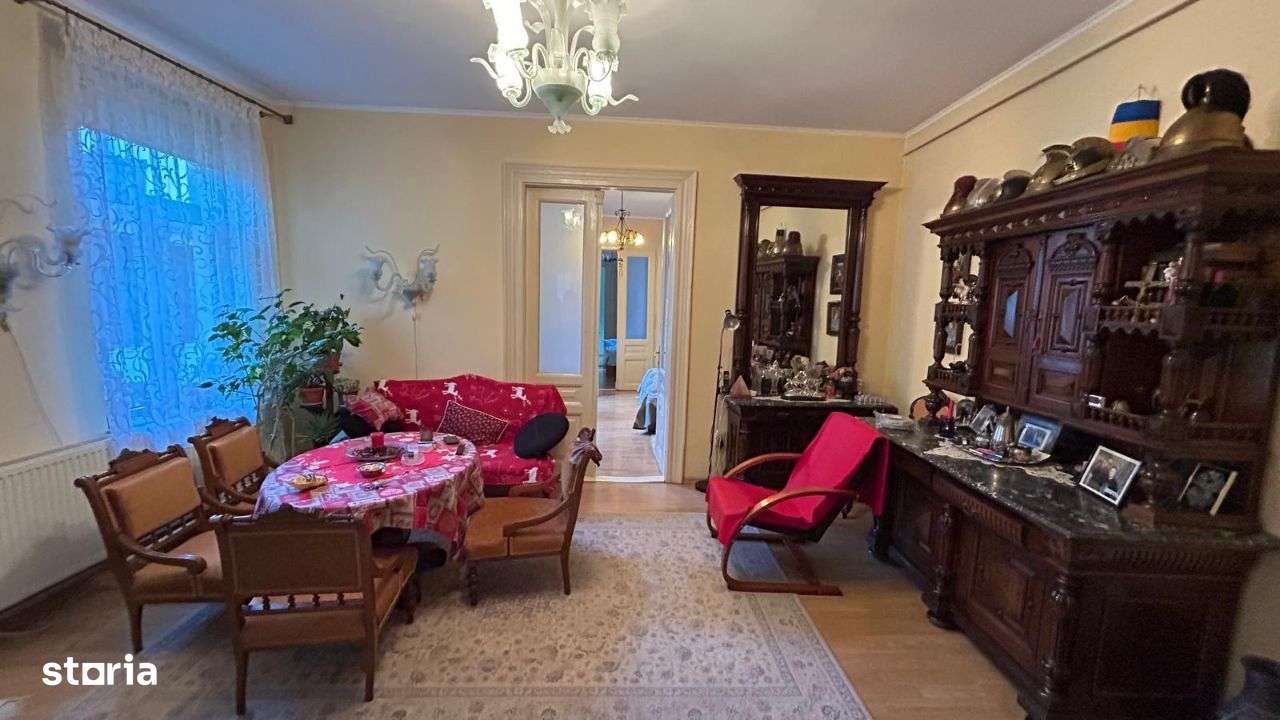 Casa Individuala cu Garaj Zona Schei - Imagine principală: 3/14