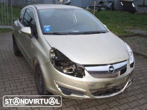 Opel Corsa D de 2008 para peças - 1