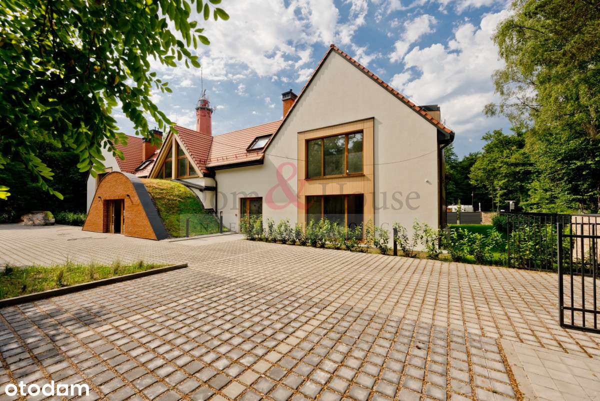 Latarnia za oknem, ogród pod domem, plaża - Hel-11