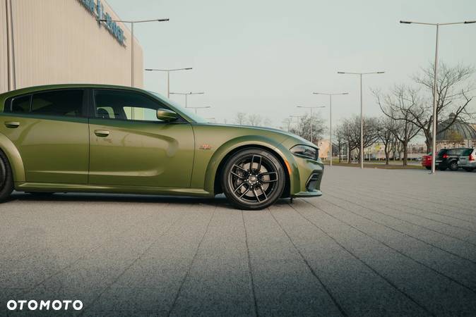 Dodge Charger 6.4 Scat Pack Widebody - 5
