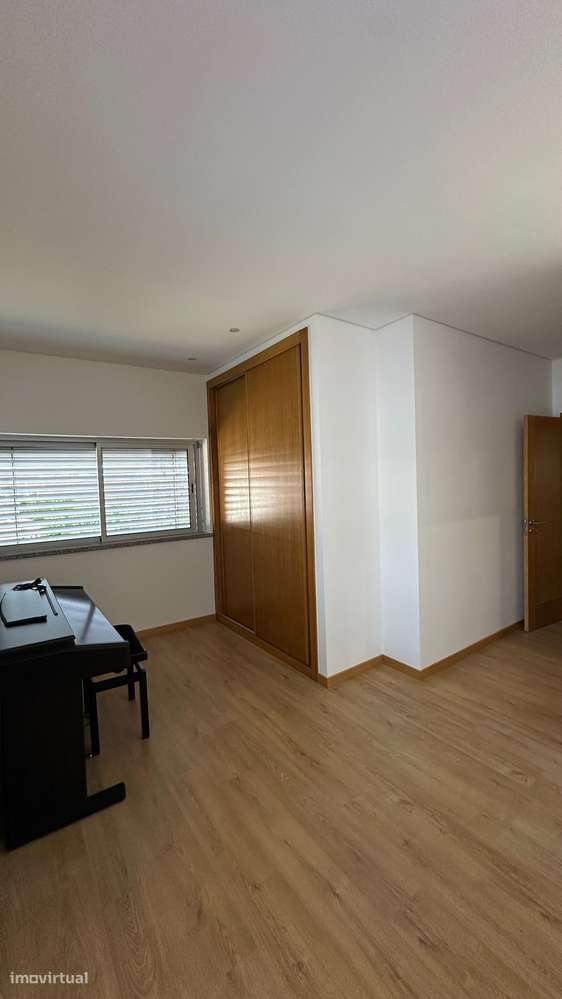 T4 Viseu - junto ao Liceu Alves Martins-10