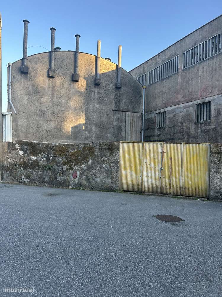 Armazém - Milheirós, Maia - com possibilidade de habitação-13