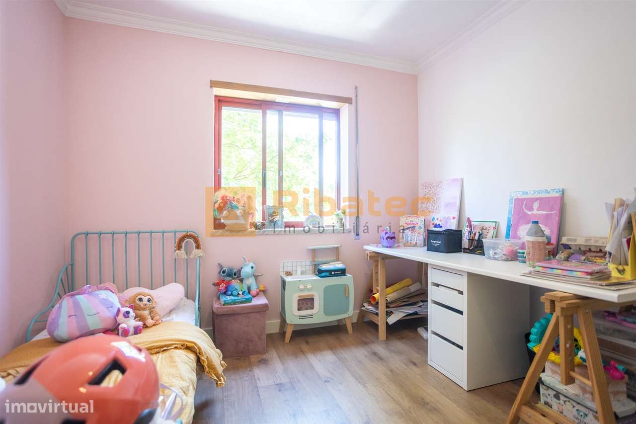 Apartamento T3 no Monte da Caparica-20
