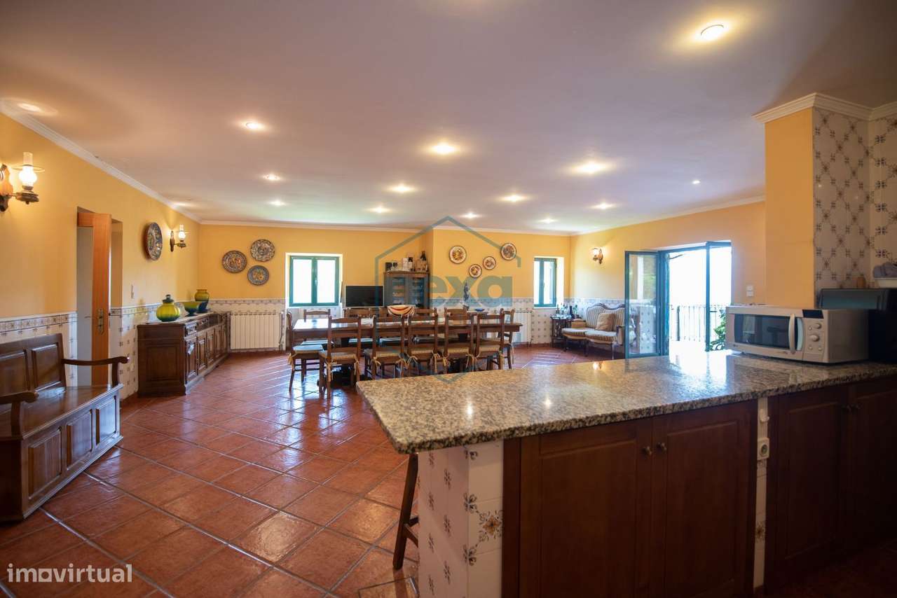 Moradia inserida em Quinta-11