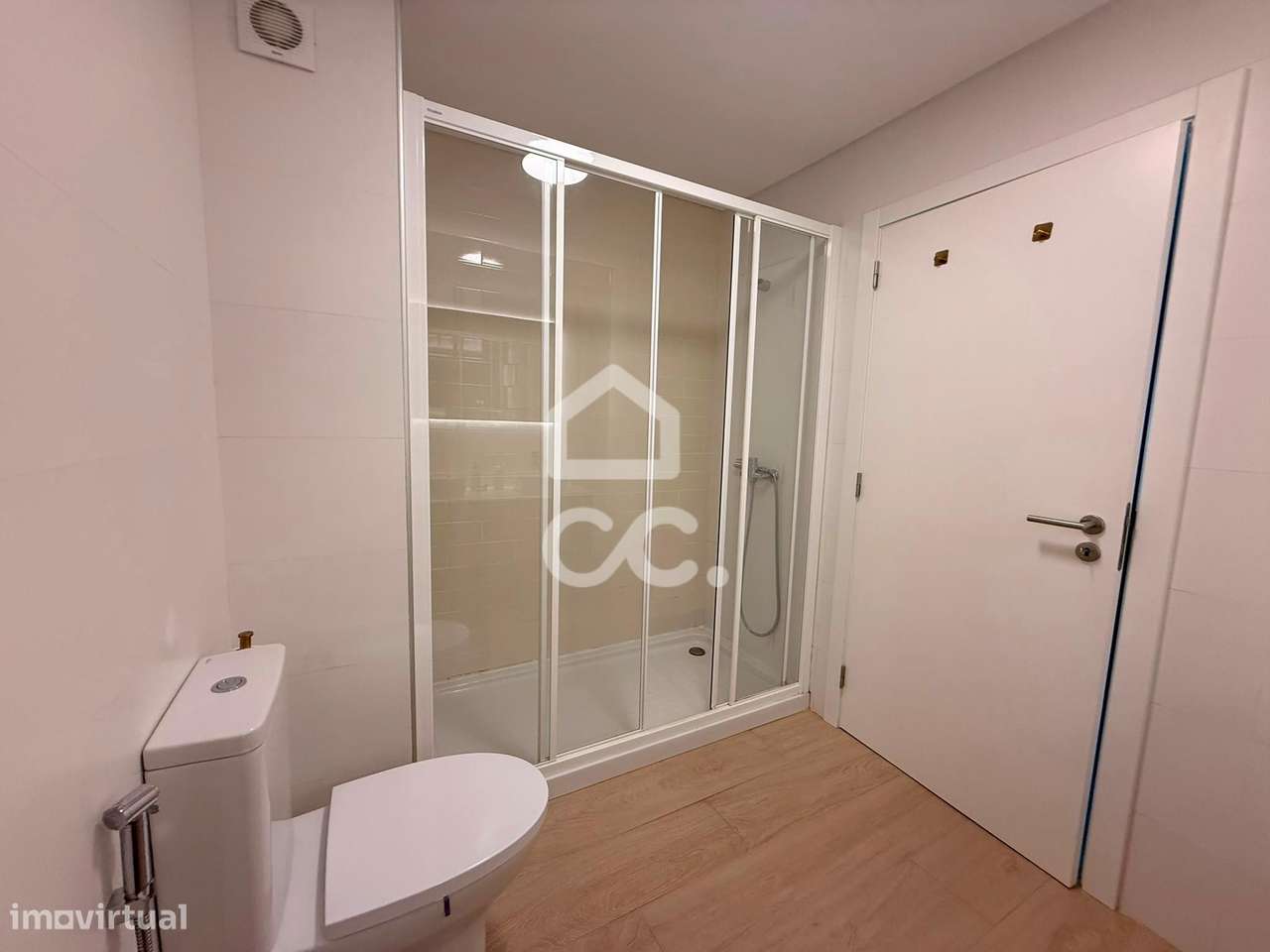 Apartamento T2 semi novo em Beja-13