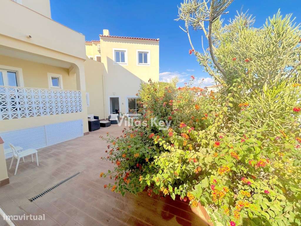 Prédio para rentabilizar com apartamentos e loja em Lagos - Grande imagem: 3/39