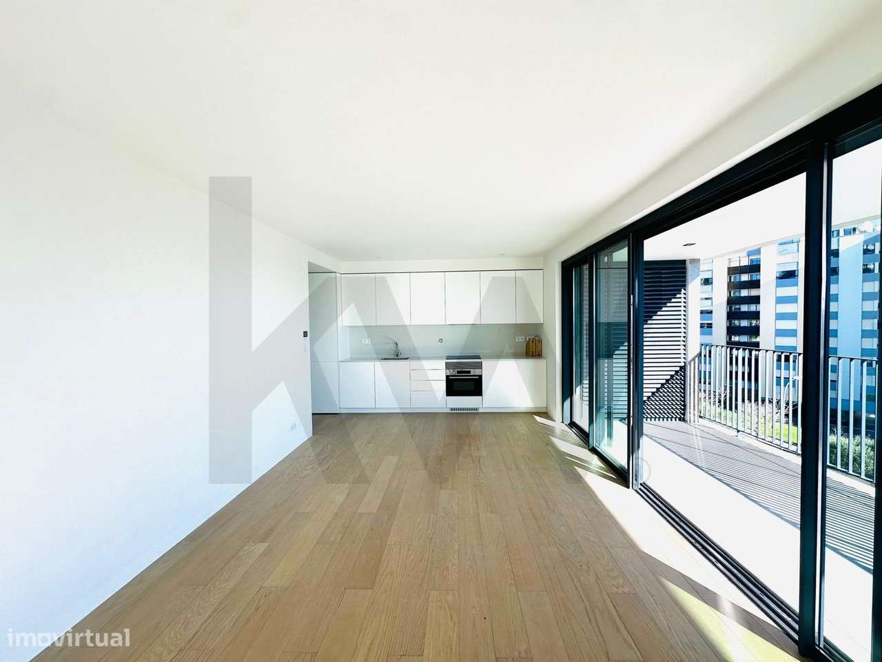 T2 com Ampla Varanda no Condomínio Fechado de Luxo "CITTI" – Miraflore - Grande imagem: 5/21