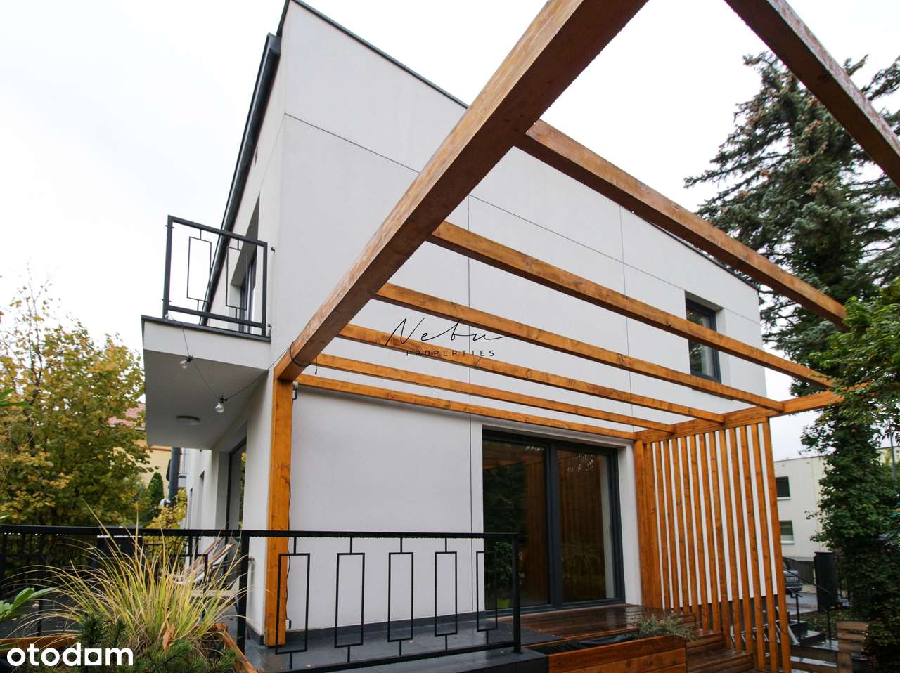 Dom z ciekawą historią na Bemowie - Pełny obrazek: 5/11