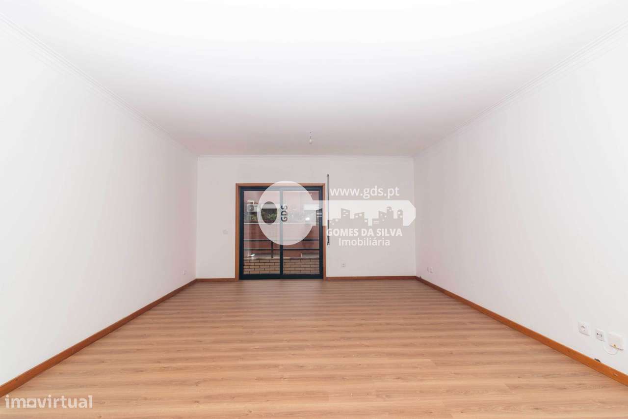 Apartamento T3 c/ suite na Rua Américo F. Carvalho-15