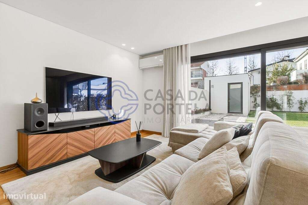 MORADIA T3 COM JARDIM, LAVANDARIA E ESTACIONAMENTO NA CIDADE DA MAIA - Grande imagem: 3/29