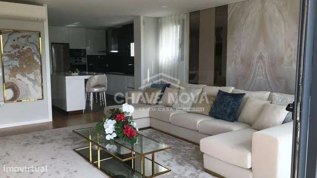 Moradia T3 Independente com Piscina – Madalena (a 1,5 km da Praia)-4