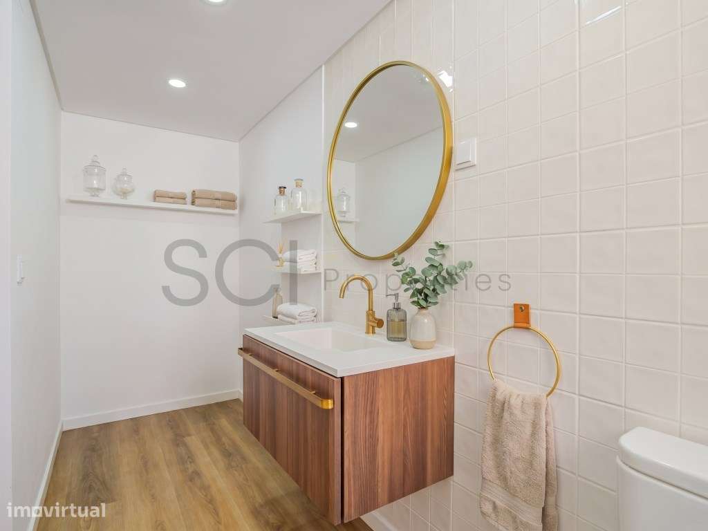 Moradia T3 com piscina nas Quintinhas, Charneca da Caparica. Estilo...-8