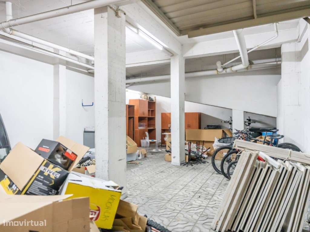 Garagem com 115m2 em Massamá Norte - Grande imagem: 4/11