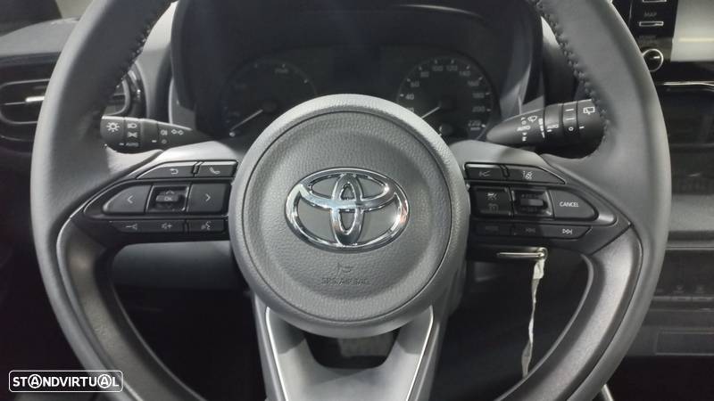 Toyota Yaris 1.5 HDF Comfort Plus - 13