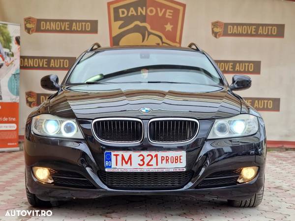 BMW Seria 3 318d DPF Touring Aut. - 2