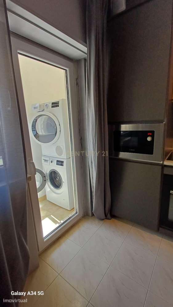 Apartamento T2 mobilado com 1 suite e 2 varandas no Estoril - Grande imagem: 4/22