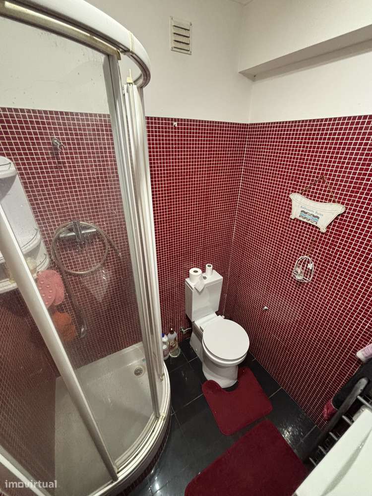 Apartamento T4 à venda no centro do Montijo-14